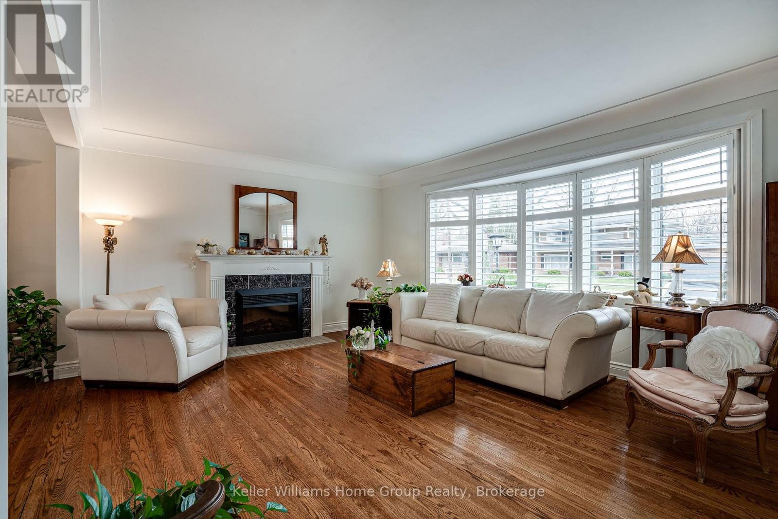 50 Edgewood Avenue, Hamilton, Ontario  L8T 1K1 - Photo 5 - X12249103