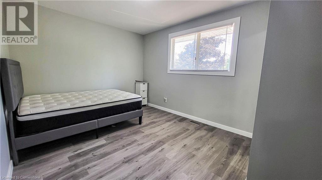 641 Highpoint Avenue Unit# 1, Waterloo, Ontario  N2L 4Z3 - Photo 8 - 40745811