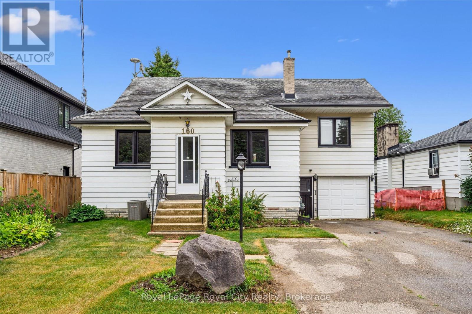 160 FORFAR STREET E, Centre Wellington, Ontario