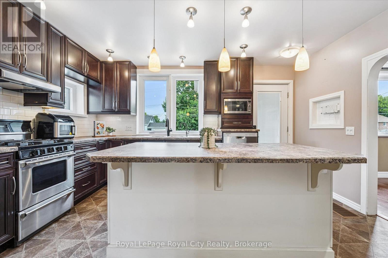 160 Forfar Street E, Centre Wellington, Ontario  N1M 1B2 - Photo 8 - X12249241