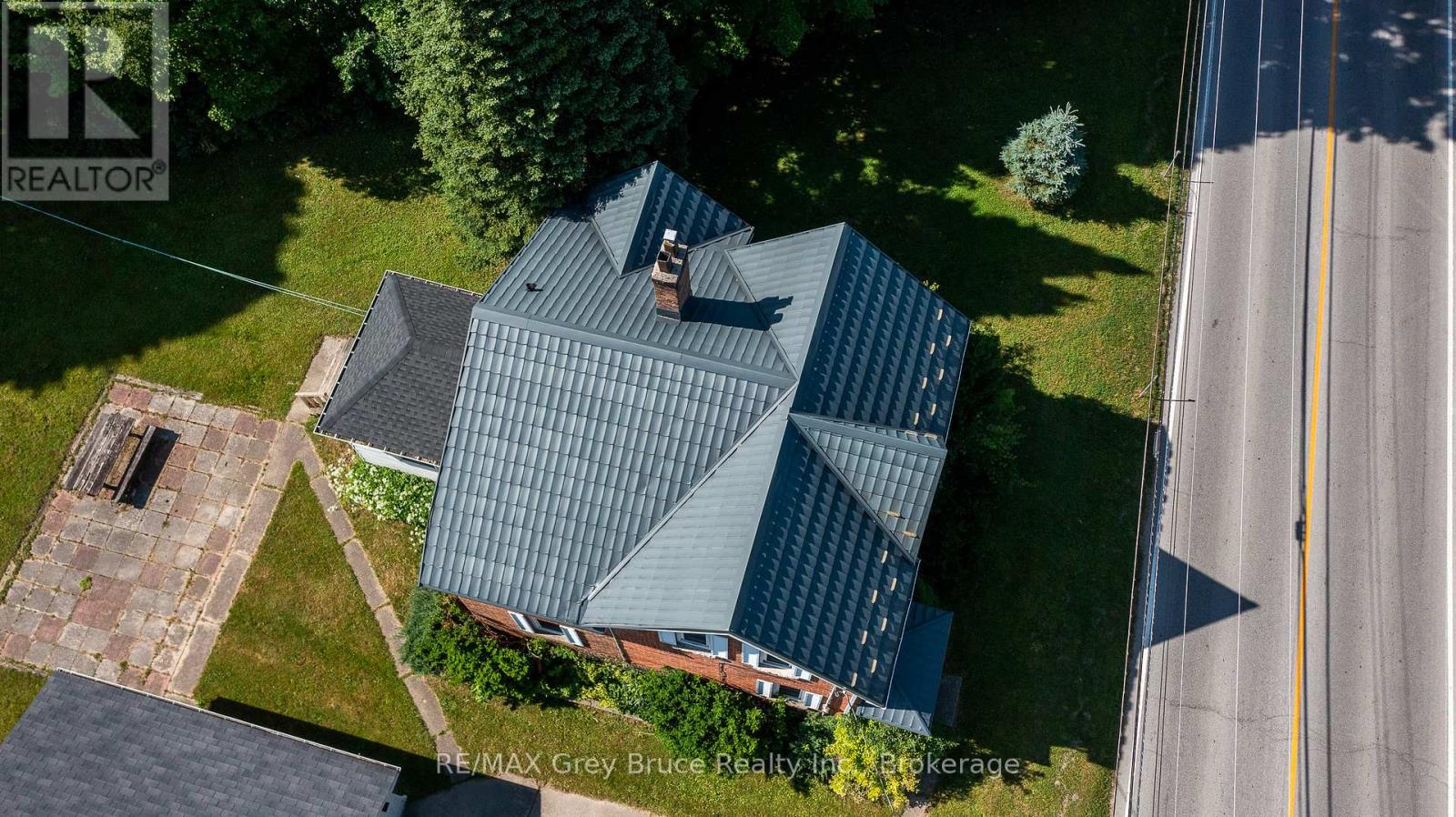 367 2nd Ave Se Avenue, Georgian Bluffs, Ontario  N4K 5T2 - Photo 33 - X12249245