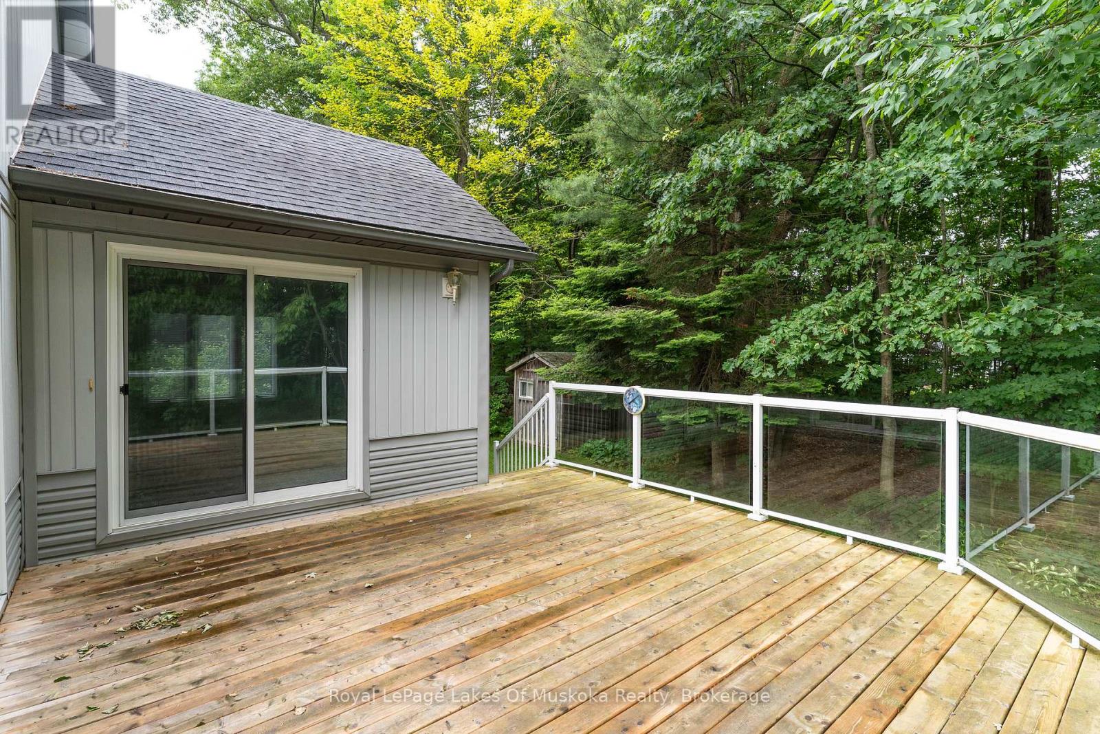 25 Stonehedge Close, Gravenhurst, Ontario  P1P 1Y7 - Photo 13 - X12249286