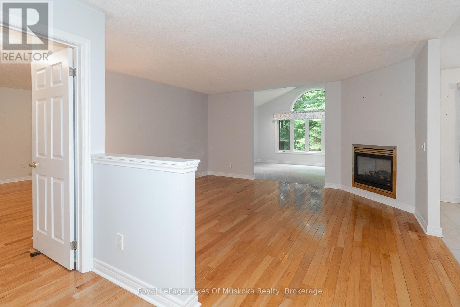 25 Stonehedge Close, Gravenhurst, Ontario  P1P 1Y7 - Photo 8 - X12249286