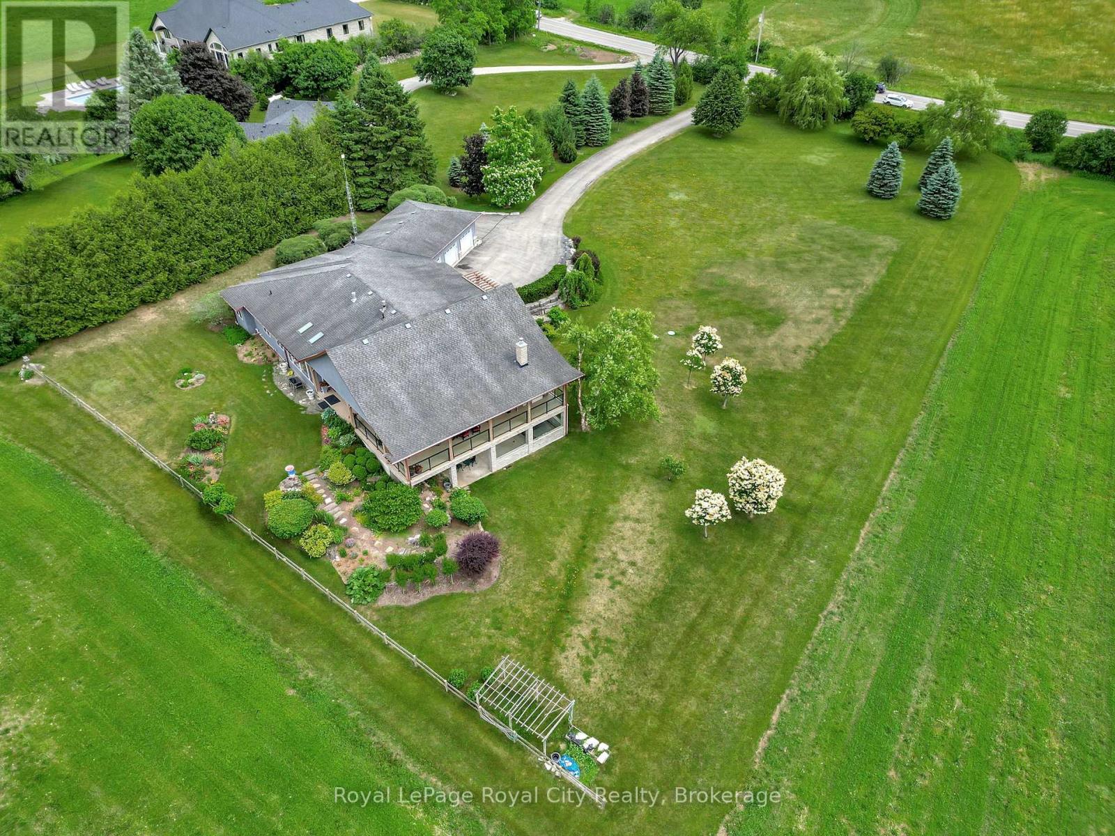 7122 Gore Road, Puslinch, Ontario  N0B 2J0 - Photo 3 - X12249304