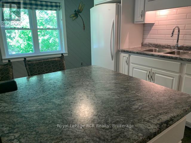 164 Edward Street, Saugeen Shores, Ontario  N0H 2L0 - Photo 21 - X12249308