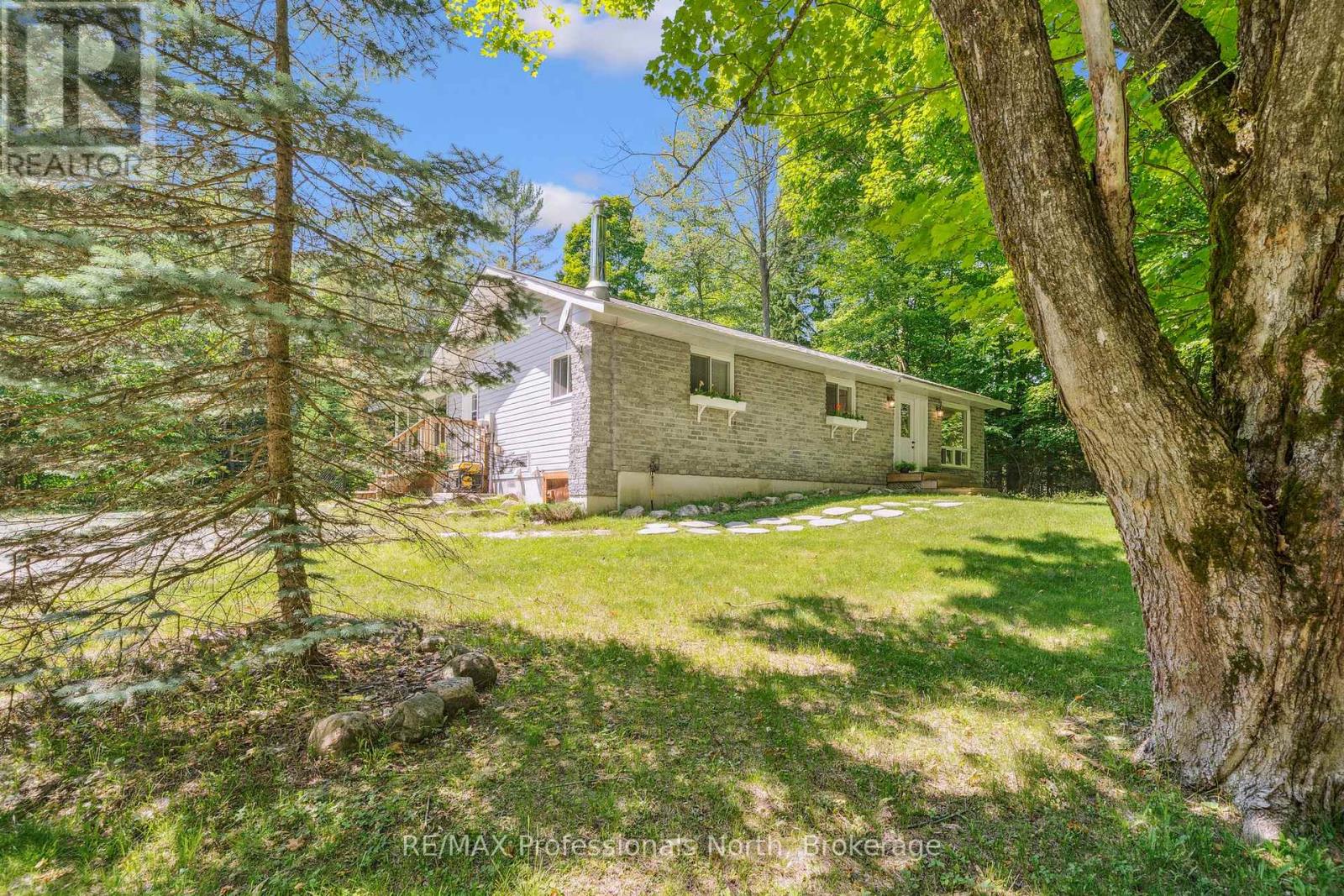 504 South Waseosa Lake Road, Huntsville, Ontario  P1H 2N5 - Photo 26 - X12249335