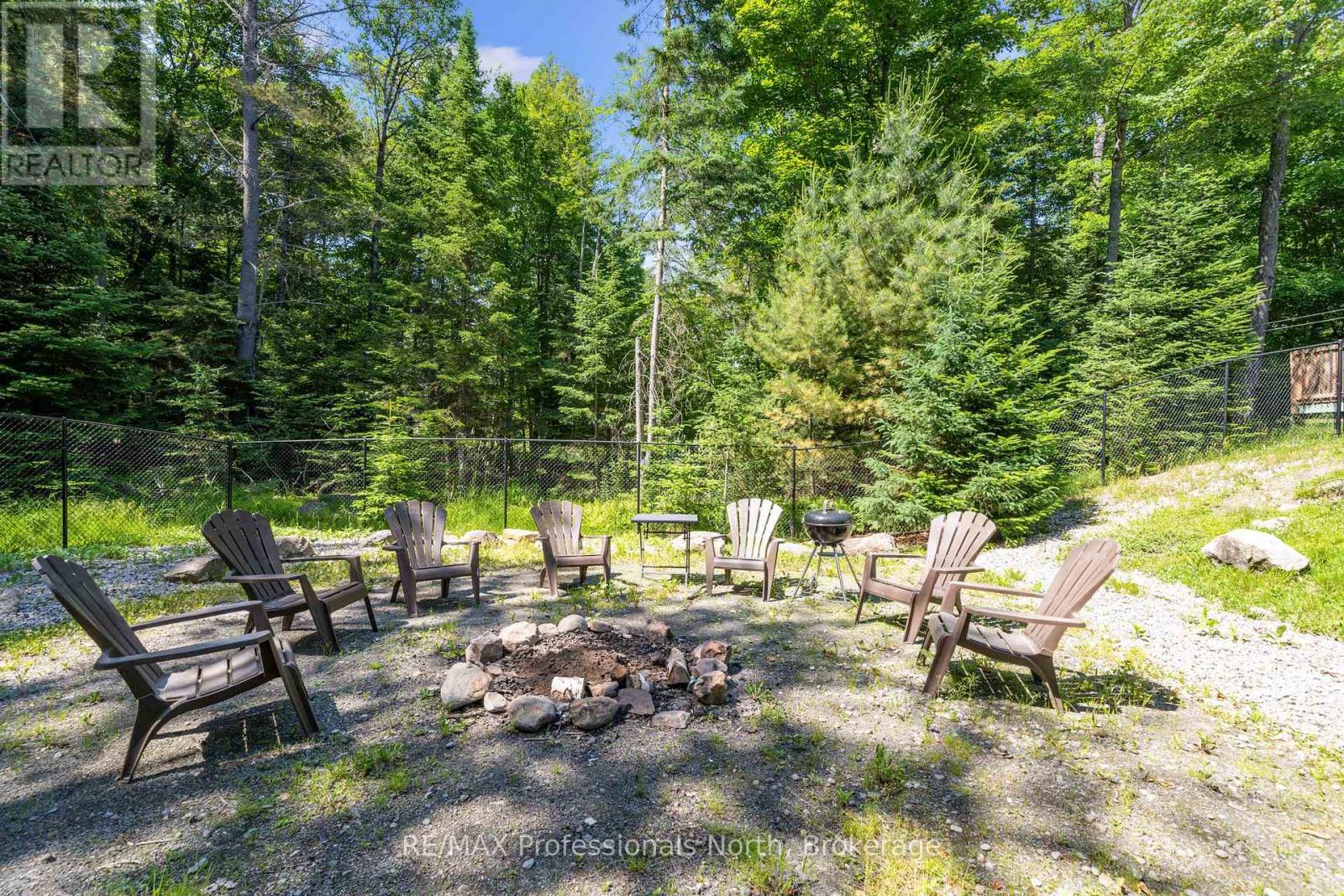504 South Waseosa Lake Road, Huntsville, Ontario  P1H 2N5 - Photo 34 - X12249335