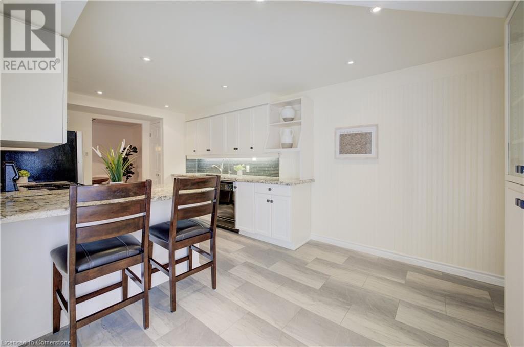 265 Westcourt Place Unit# 203, Waterloo, Ontario  N2L 6E4 - Photo 15 - 40745009
