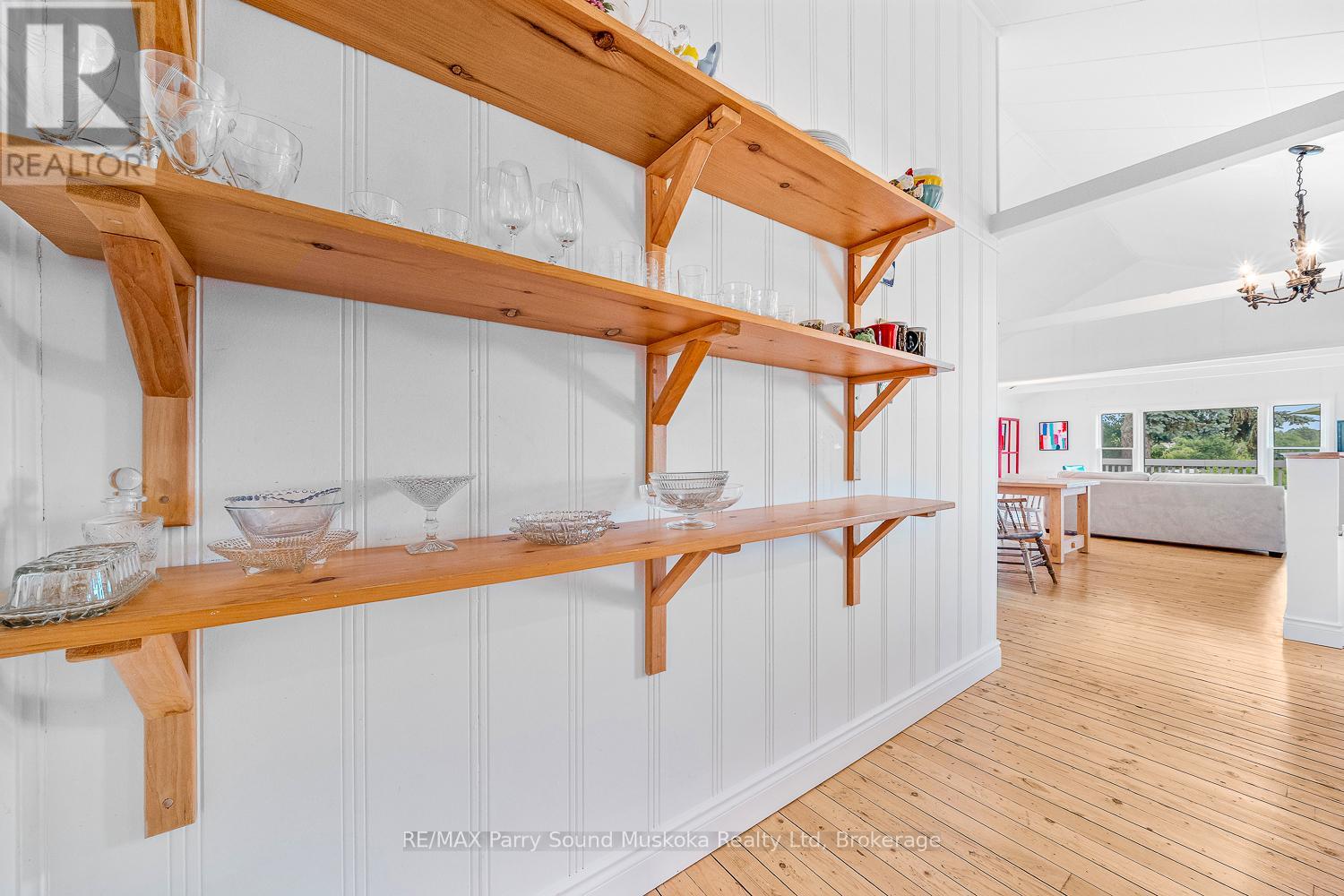 34 Bay Street, Parry Sound, Ontario  P2A 1S5 - Photo 17 - X12249468