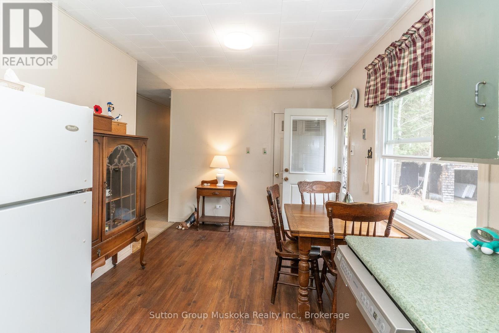 15 Glen Acres Road, Huntsville, Ontario  P1H 1N6 - Photo 17 - X12249503