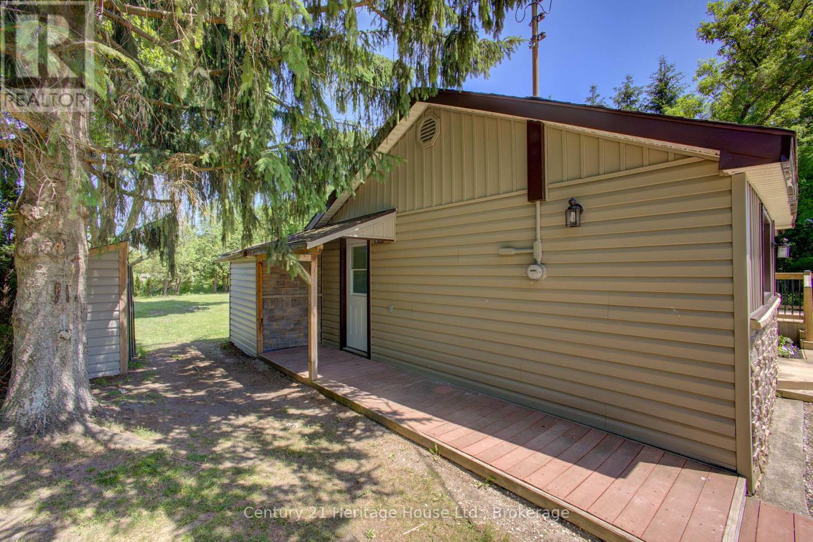 450 Douglas Street W, West Grey, Ontario  N0G 1R0 - Photo 26 - X12249606