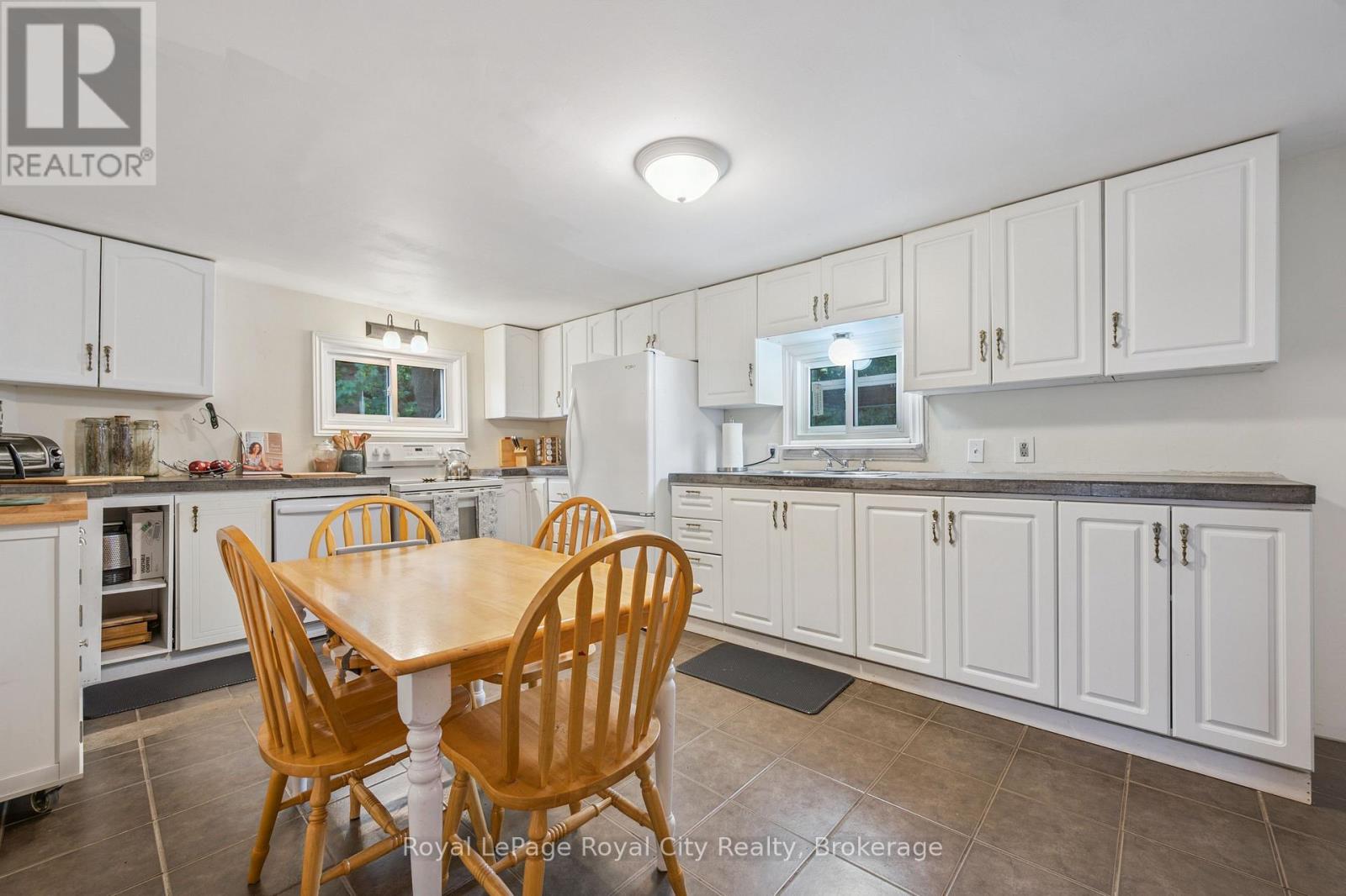 156 York Road, Guelph, Ontario  N1E 3E9 - Photo 15 - X12249641