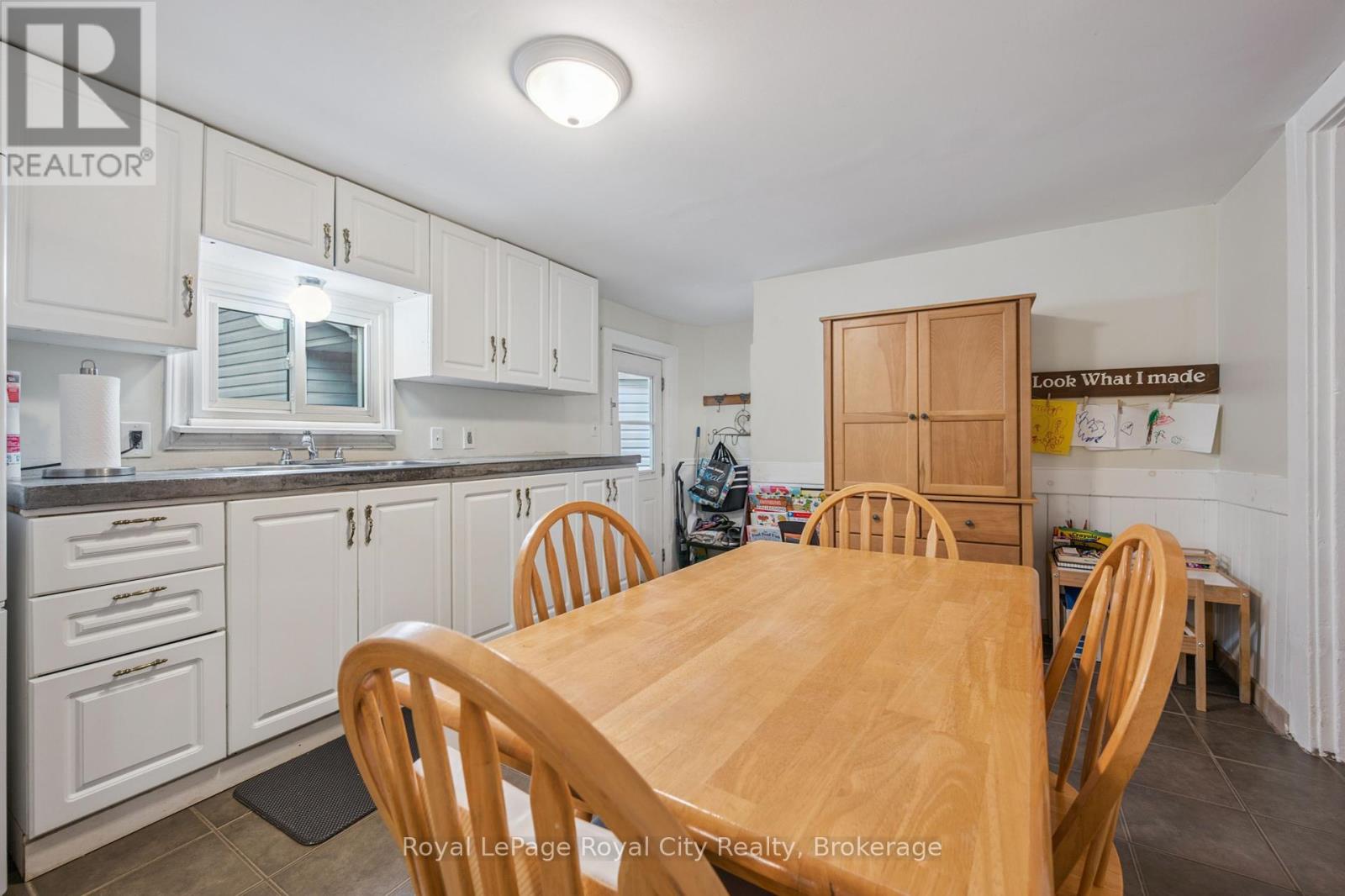 156 York Road, Guelph, Ontario  N1E 3E9 - Photo 19 - X12249641