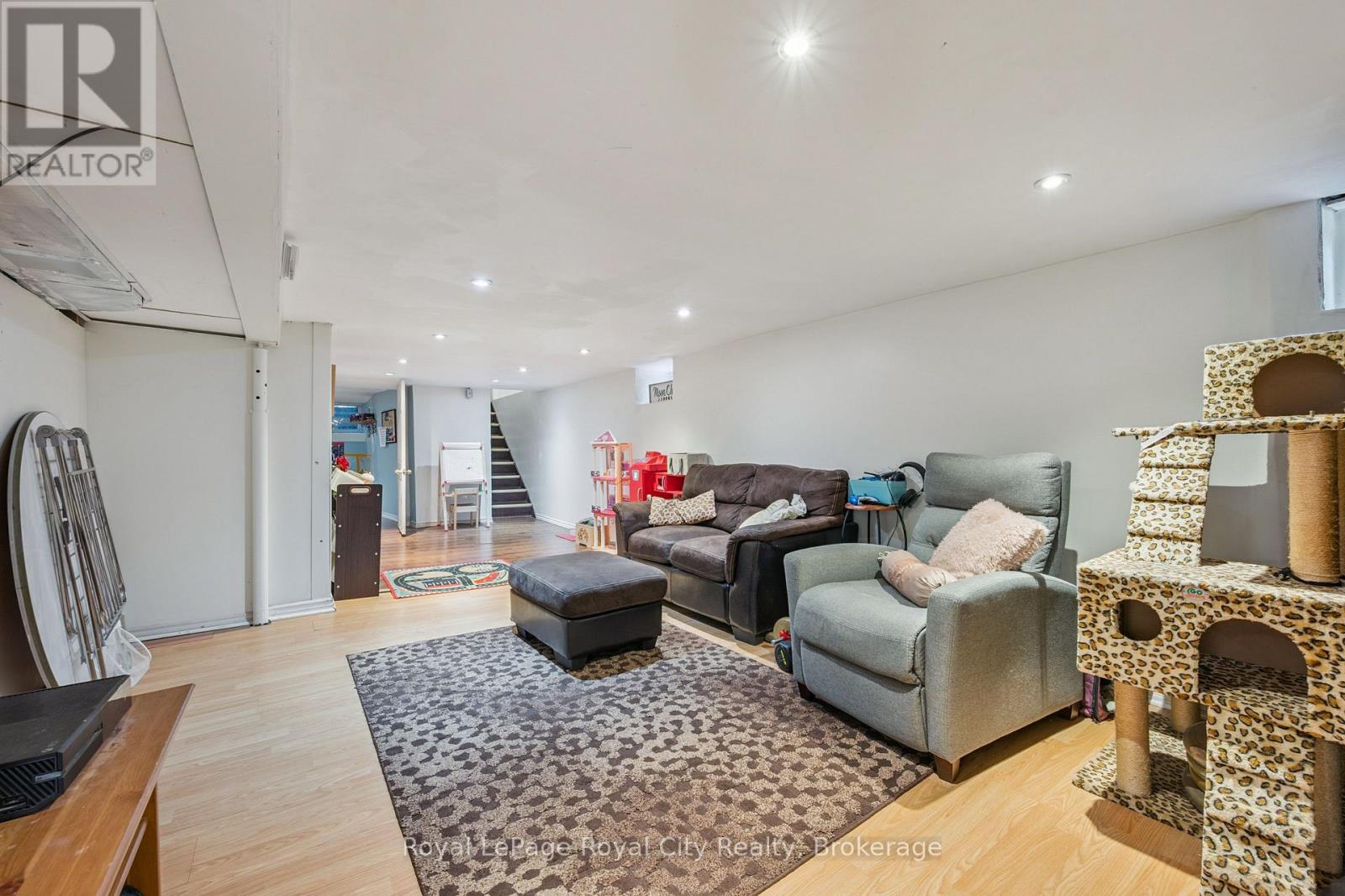 156 York Road, Guelph, Ontario  N1E 3E9 - Photo 31 - X12249641