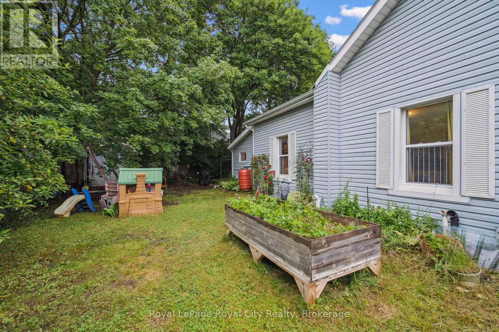 156 York Road, Guelph, Ontario  N1E 3E9 - Photo 40 - X12249641