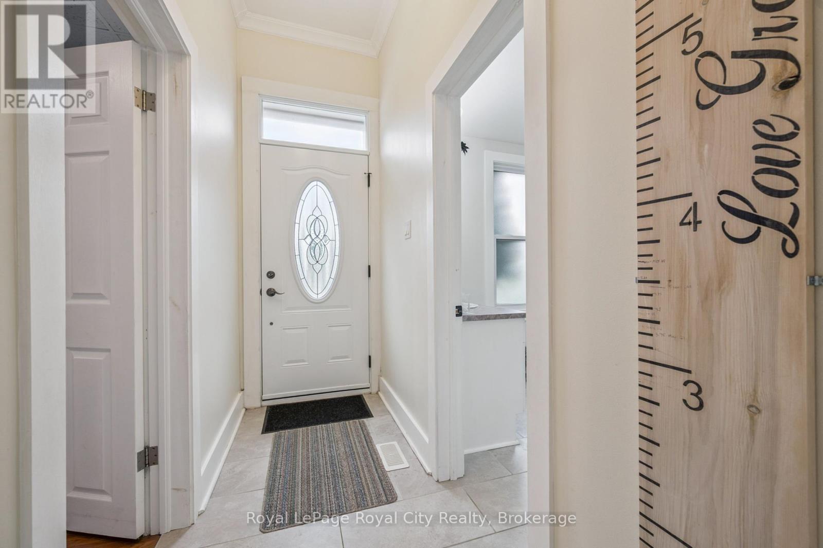 156 York Road, Guelph, Ontario  N1E 3E9 - Photo 9 - X12249641