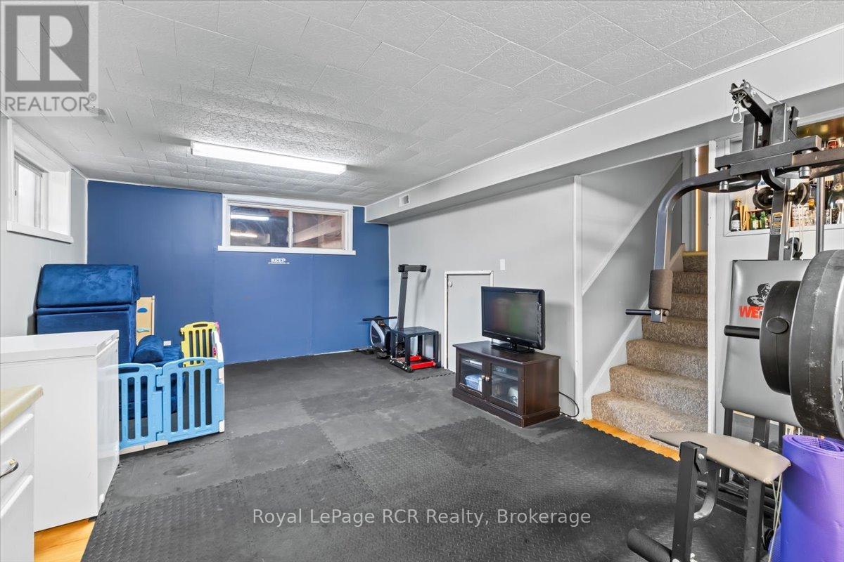500 14th Street, Hanover, Ontario  N4N 1Z9 - Photo 18 - X12249699