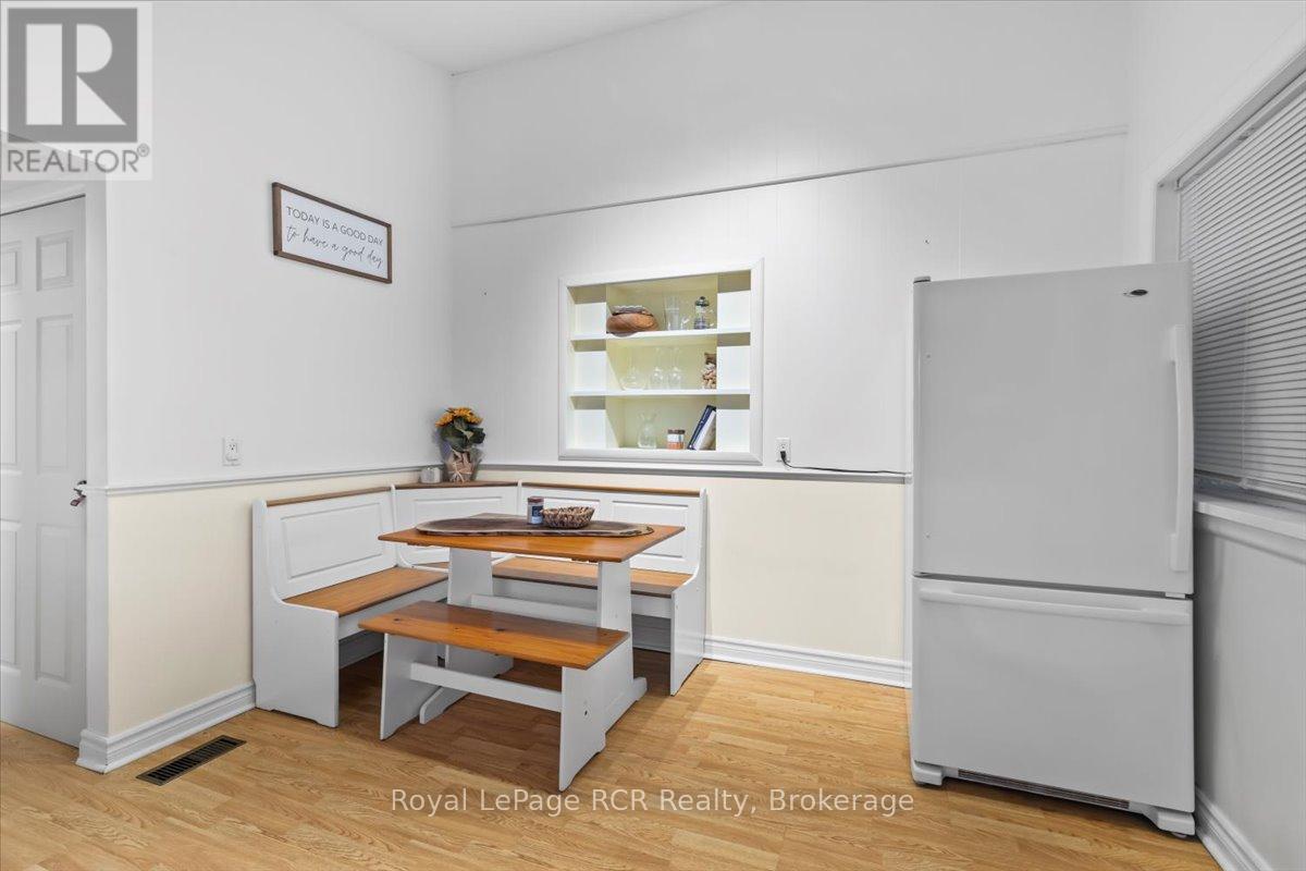 500 14th Street, Hanover, Ontario  N4N 1Z9 - Photo 8 - X12249699