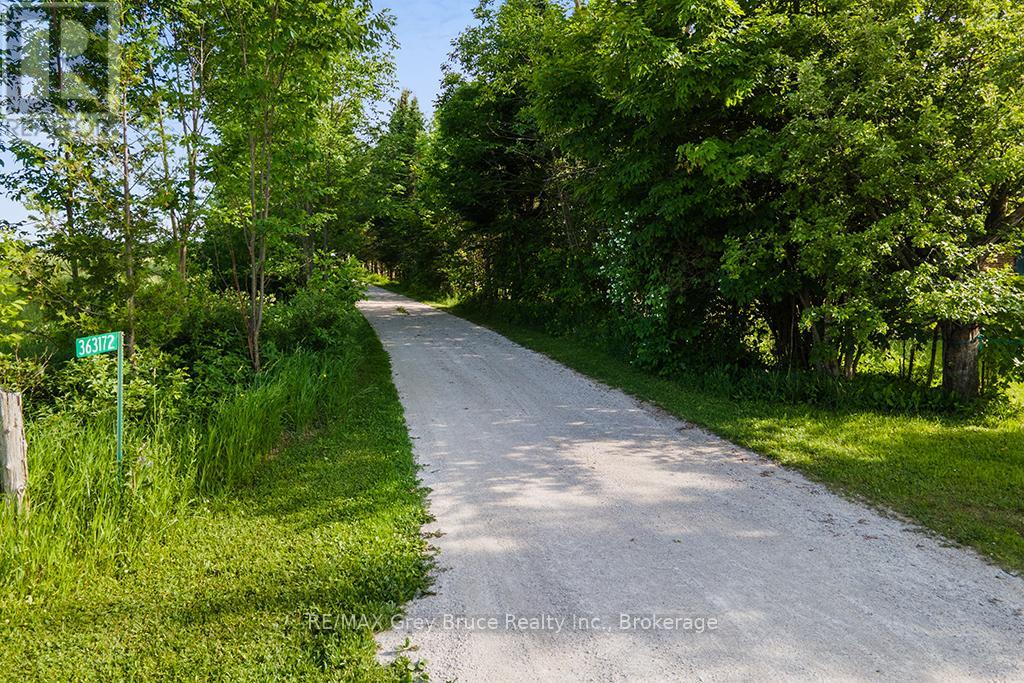 363172 Lindenwood Road, Georgian Bluffs, Ontario  N0H 1S0 - Photo 2 - X12249782