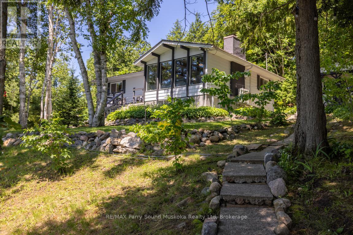 18 Karhu Lane, Seguin, Ontario  P2A 2W8 - Photo 10 - X12249834