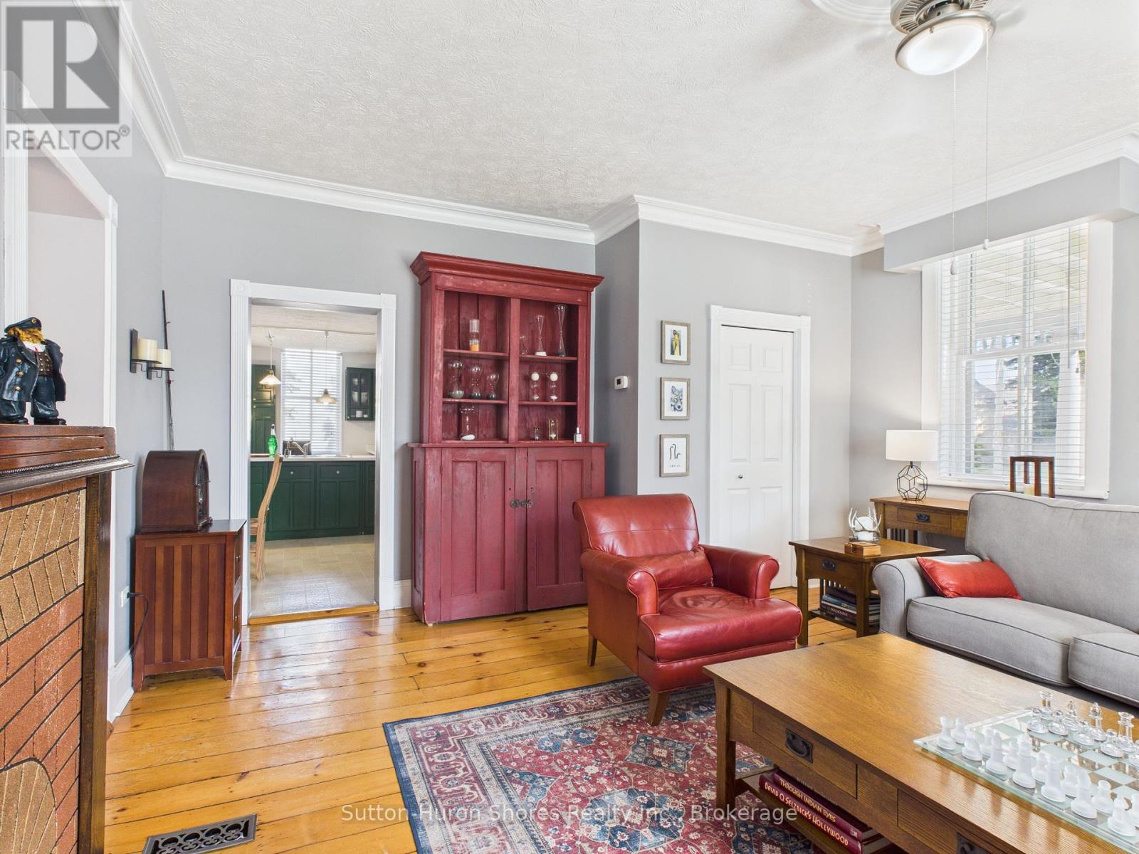 668 Gustavus Street, Saugeen Shores, Ontario  N0H 2C0 - Photo 10 - X12249897