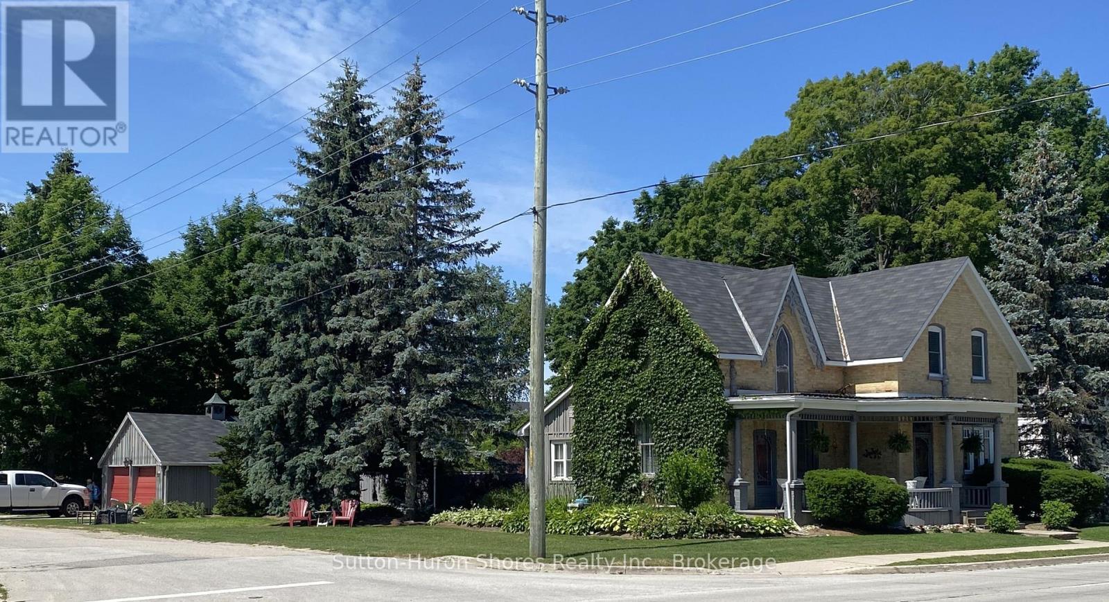 668 Gustavus Street, Saugeen Shores, Ontario  N0H 2C0 - Photo 2 - X12249897