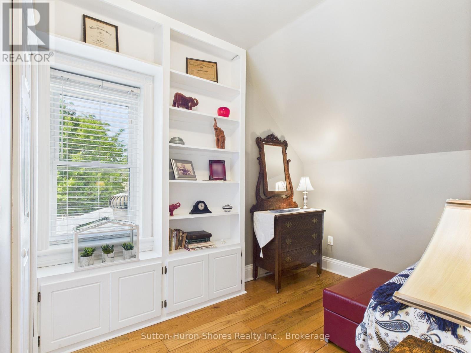 668 Gustavus Street, Saugeen Shores, Ontario  N0H 2C0 - Photo 29 - X12249897