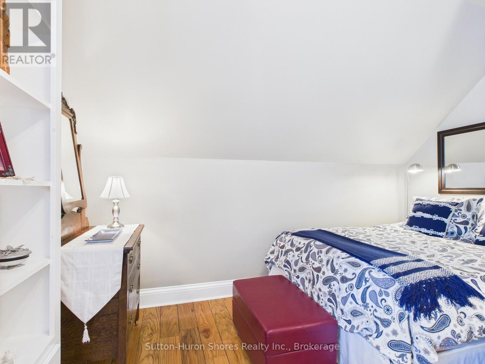 668 Gustavus Street, Saugeen Shores, Ontario  N0H 2C0 - Photo 30 - X12249897