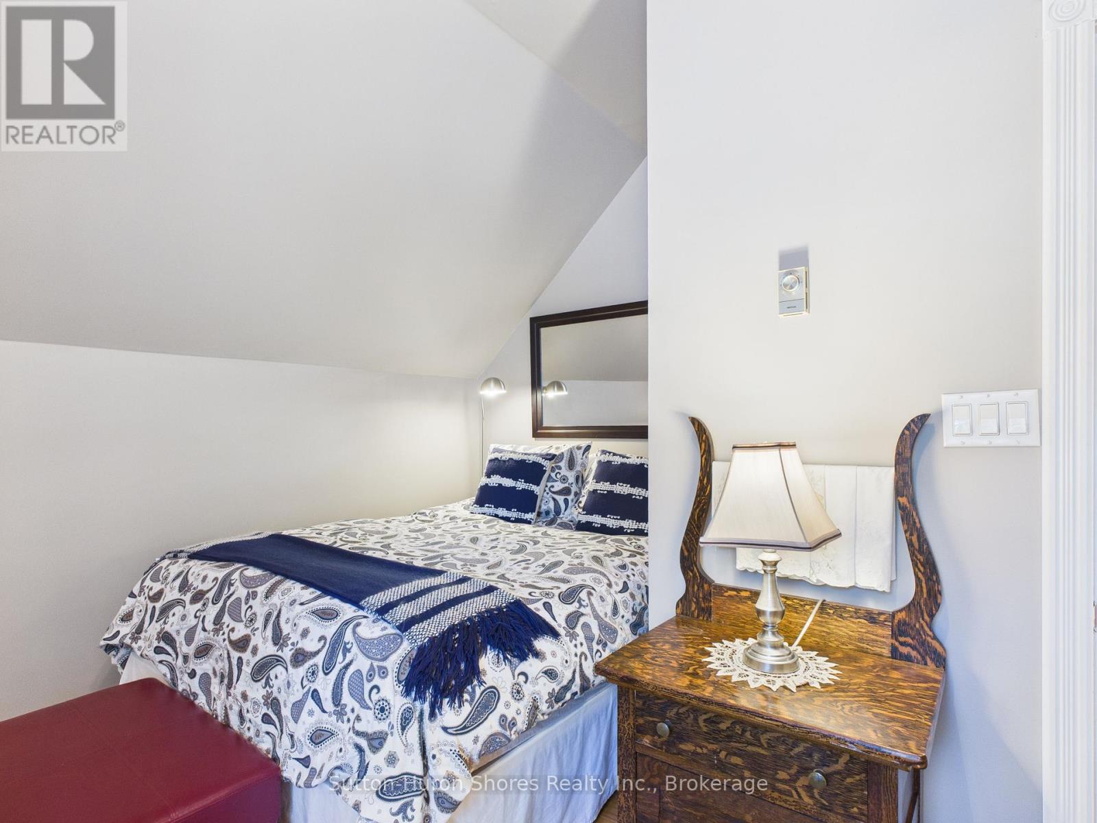 668 Gustavus Street, Saugeen Shores, Ontario  N0H 2C0 - Photo 31 - X12249897