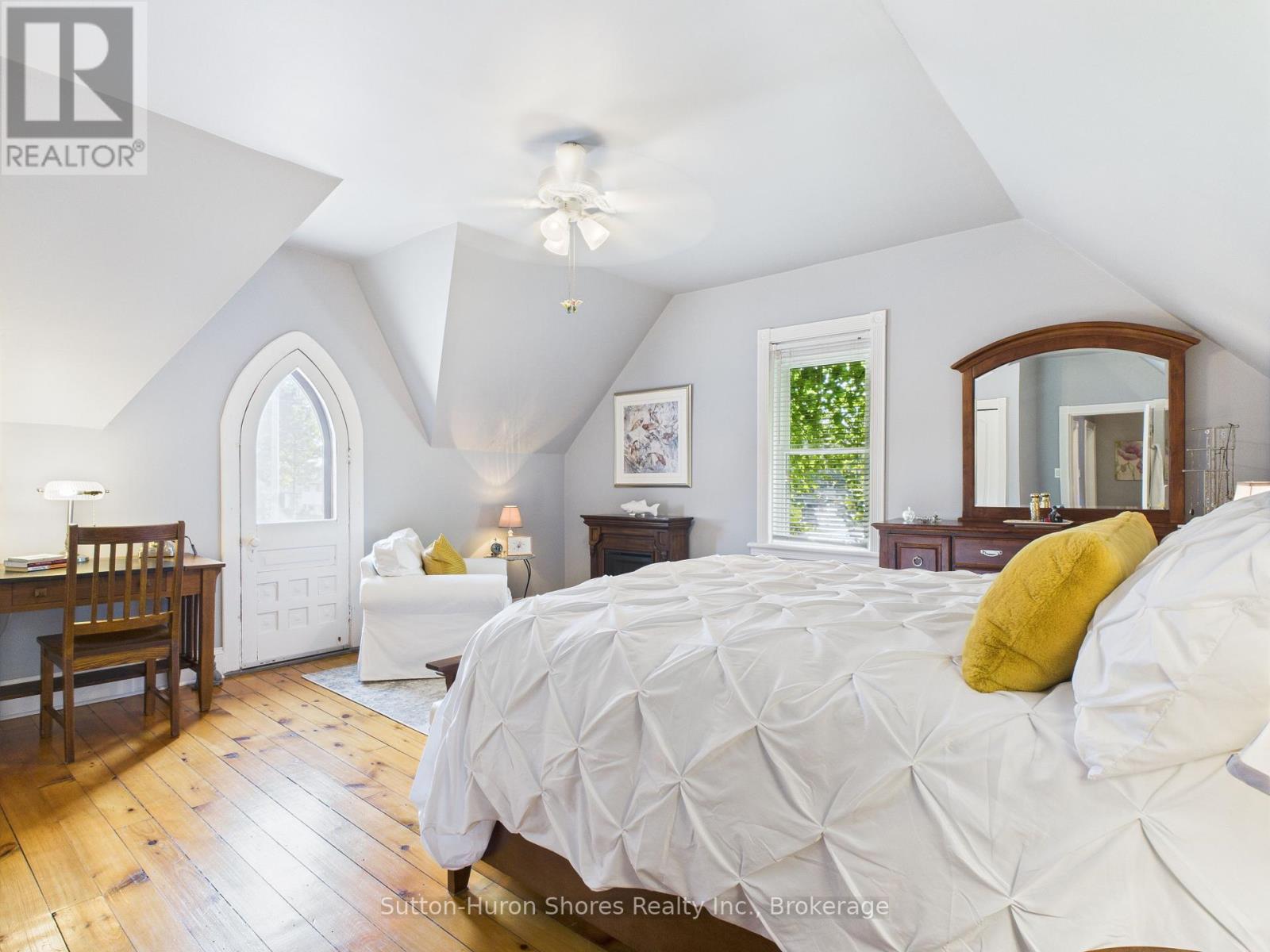 668 Gustavus Street, Saugeen Shores, Ontario  N0H 2C0 - Photo 36 - X12249897