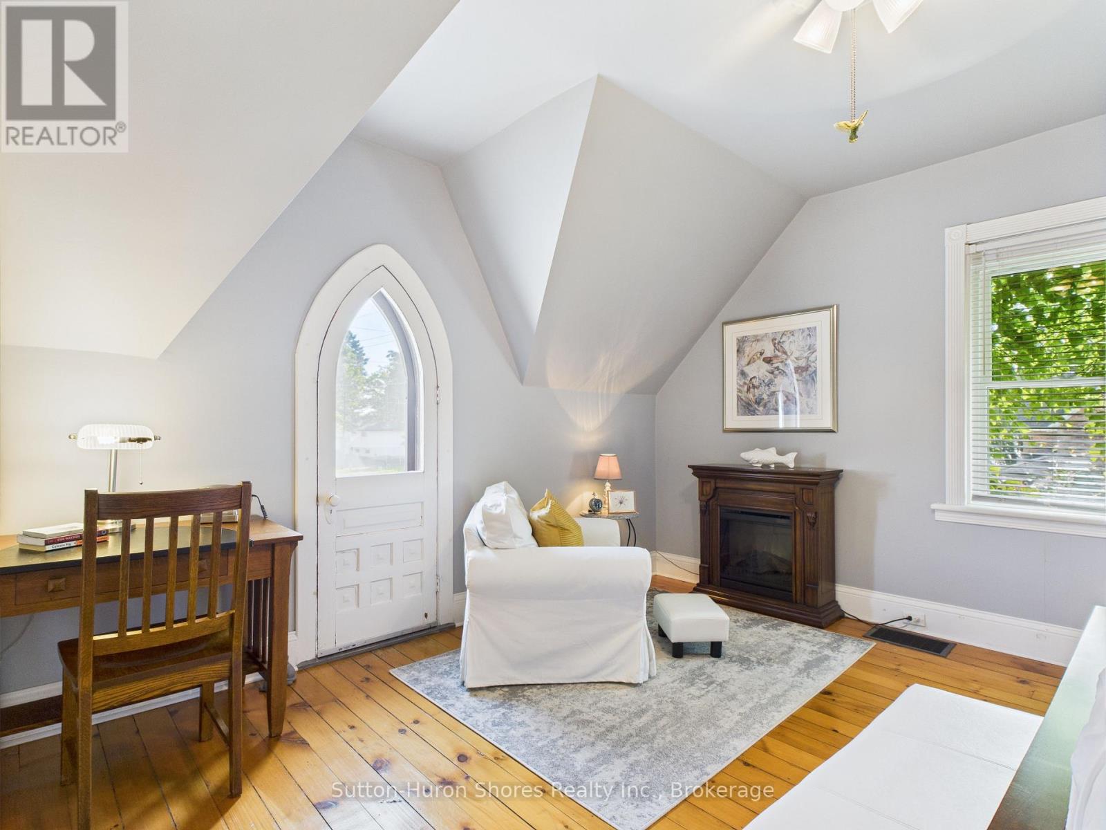 668 Gustavus Street, Saugeen Shores, Ontario  N0H 2C0 - Photo 37 - X12249897