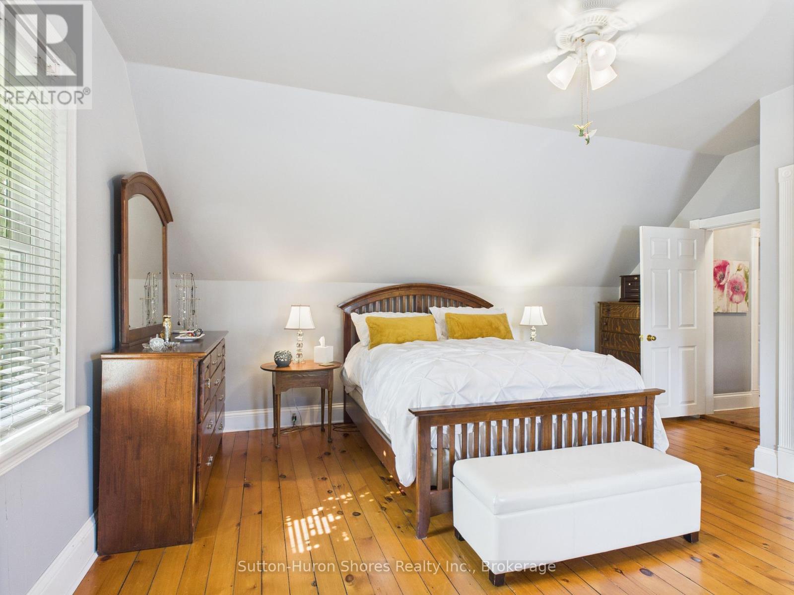 668 Gustavus Street, Saugeen Shores, Ontario  N0H 2C0 - Photo 38 - X12249897