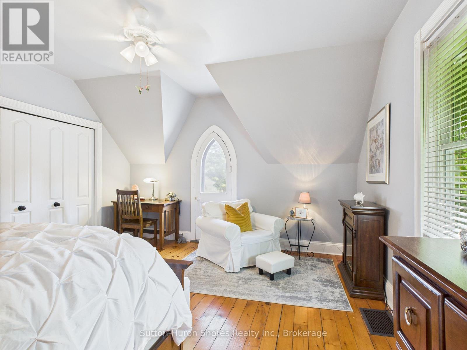 668 Gustavus Street, Saugeen Shores, Ontario  N0H 2C0 - Photo 39 - X12249897