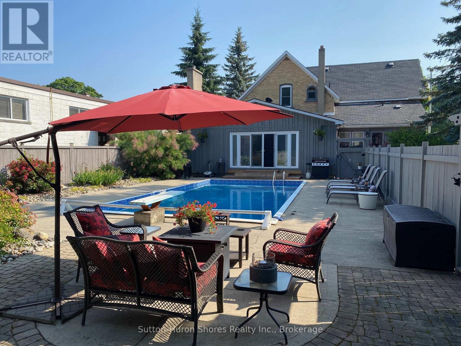 668 Gustavus Street, Saugeen Shores, Ontario  N0H 2C0 - Photo 46 - X12249897