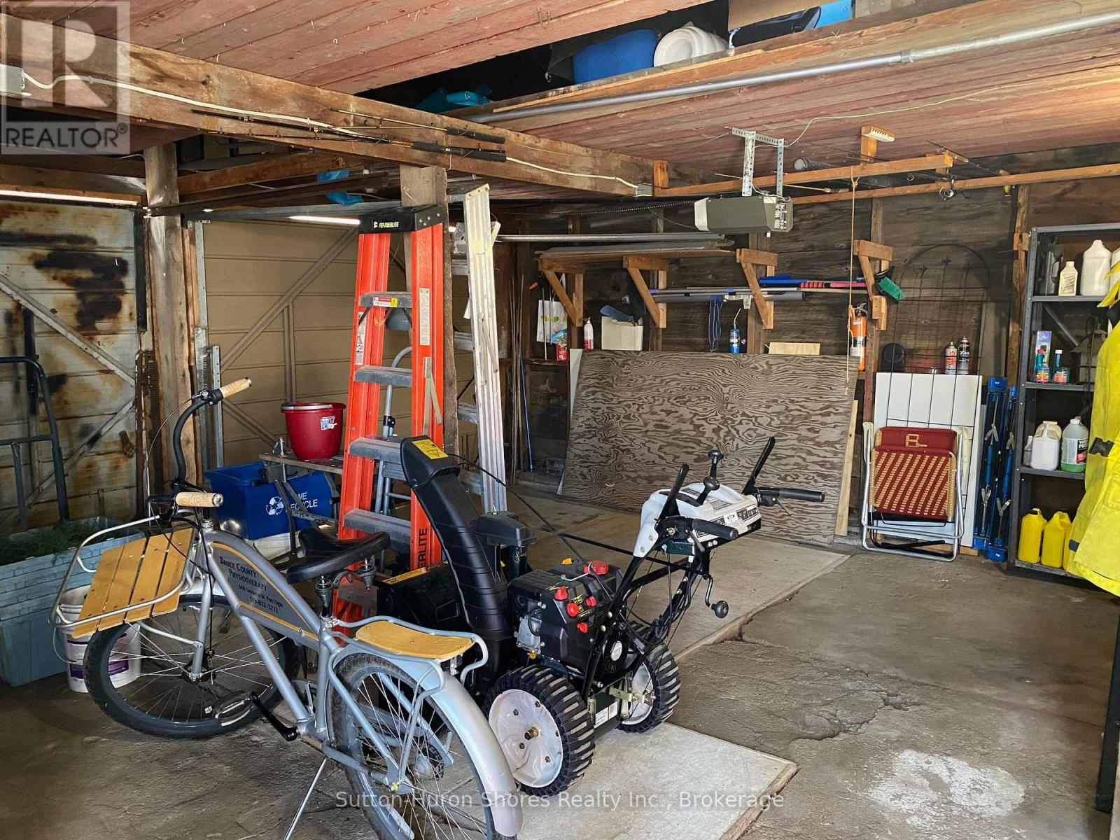 668 Gustavus Street, Saugeen Shores, Ontario  N0H 2C0 - Photo 47 - X12249897