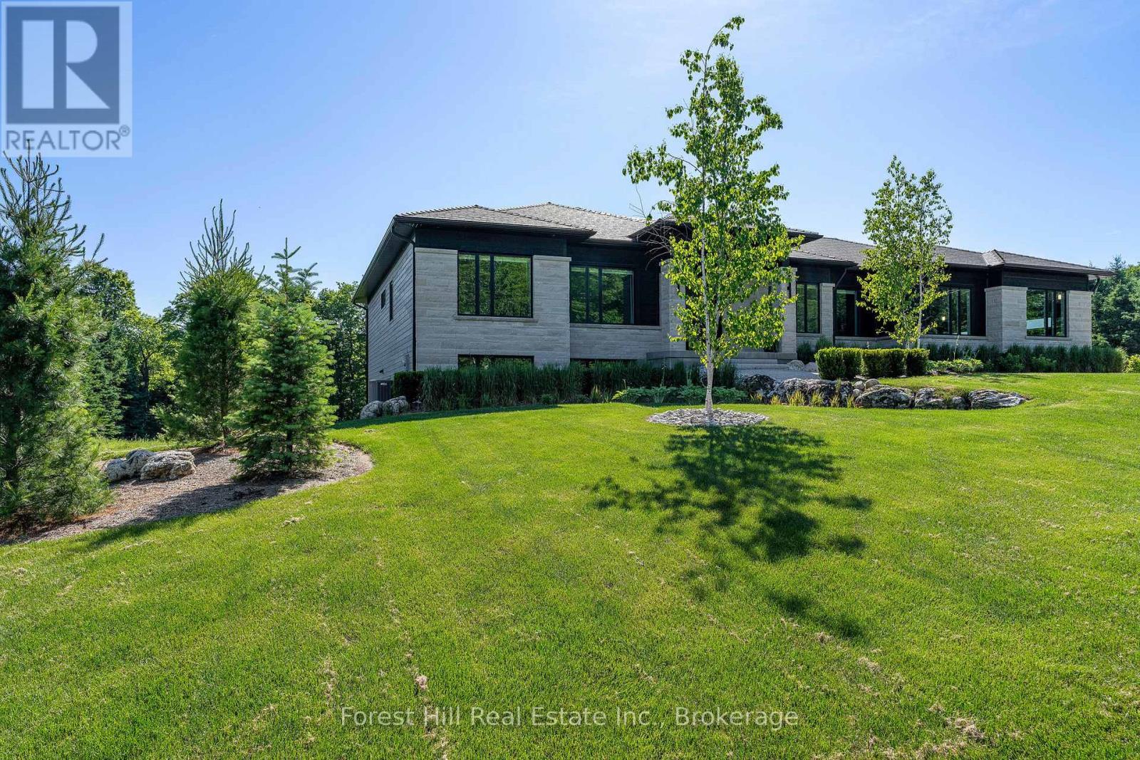 147 Blue Jay Crescent, Grey Highlands, Ontario  N0C 1H0 - Photo 2 - X12249951