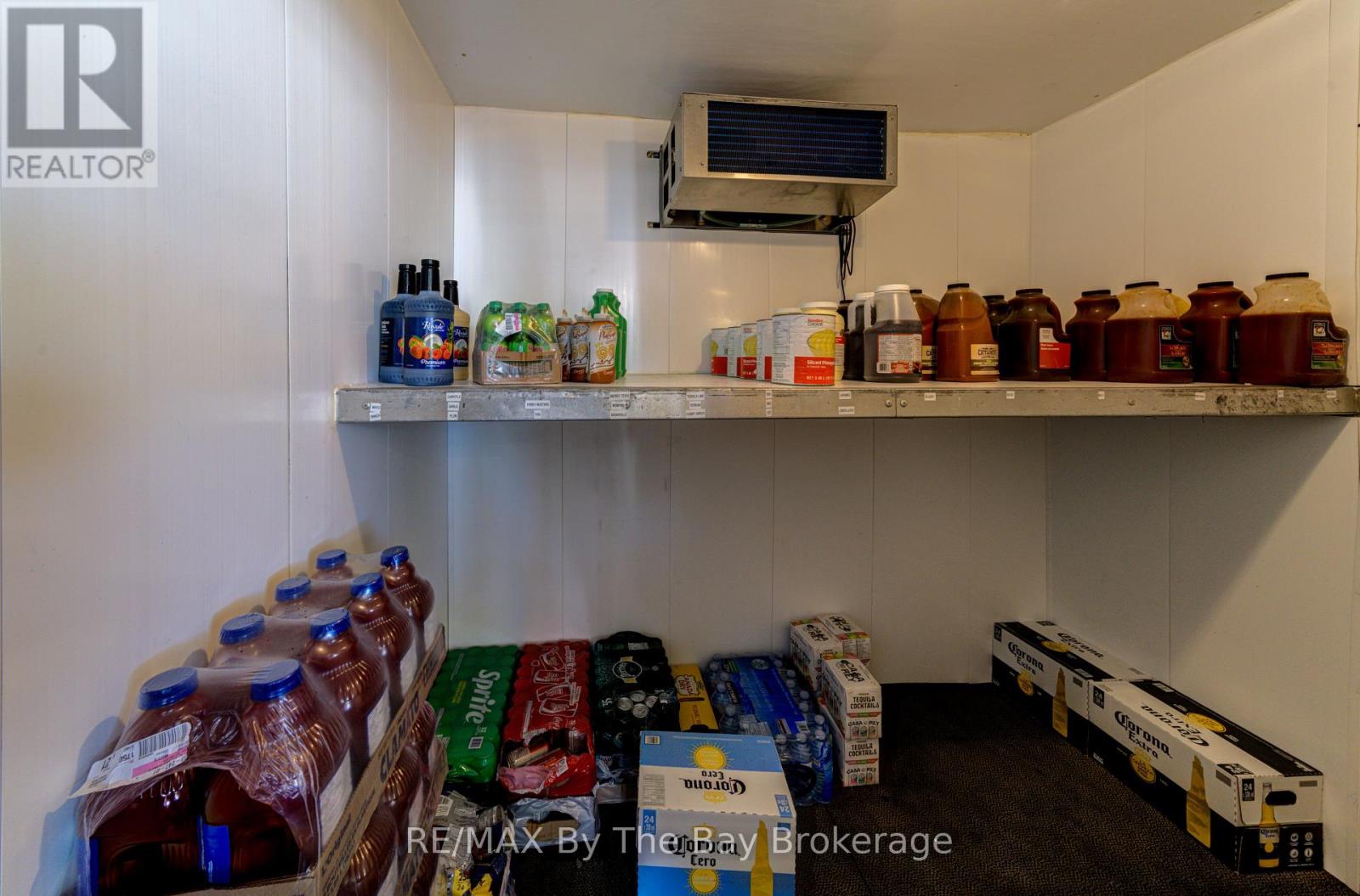158 Hurontario Street, Tiny, Ontario  L0L 2T0 - Photo 32 - S12249996