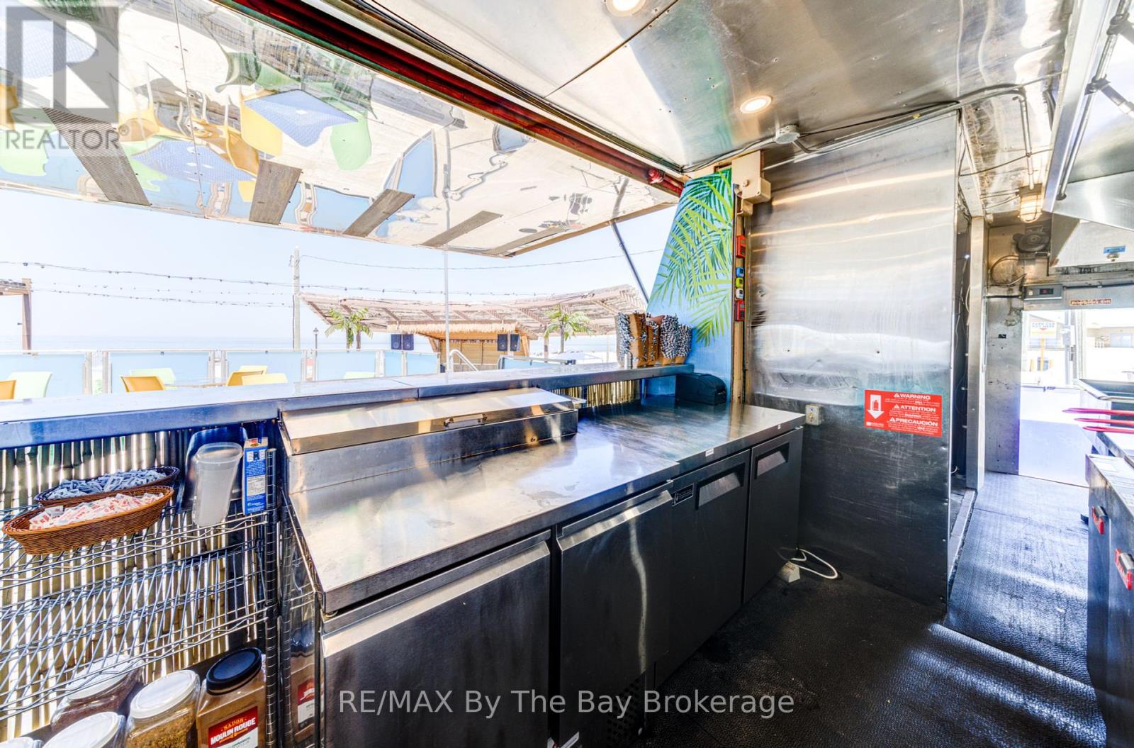 158 Hurontario Street, Tiny, Ontario  L0L 2T0 - Photo 7 - S12249996