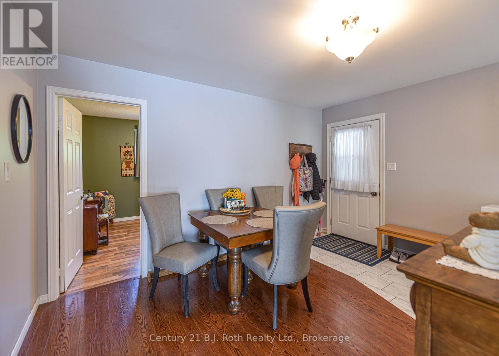 56 Bond Street, Orillia, Ontario  L3V 1J5 - Photo 12 - S12250020