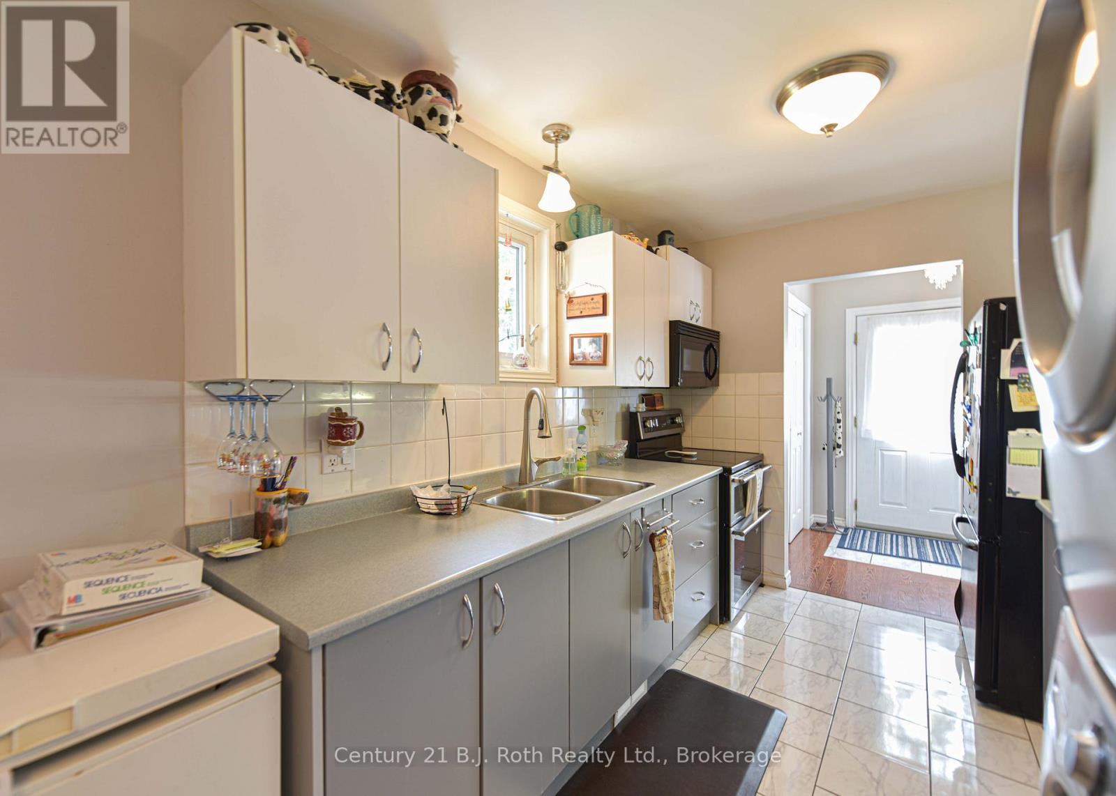 56 Bond Street, Orillia, Ontario  L3V 1J5 - Photo 13 - S12250020