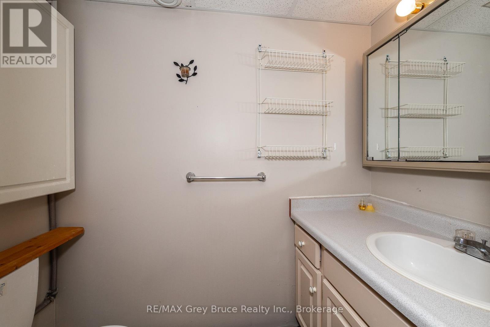 283 6 Concession, Arran-Elderslie, Ontario  N0H 2N0 - Photo 13 - X12250013