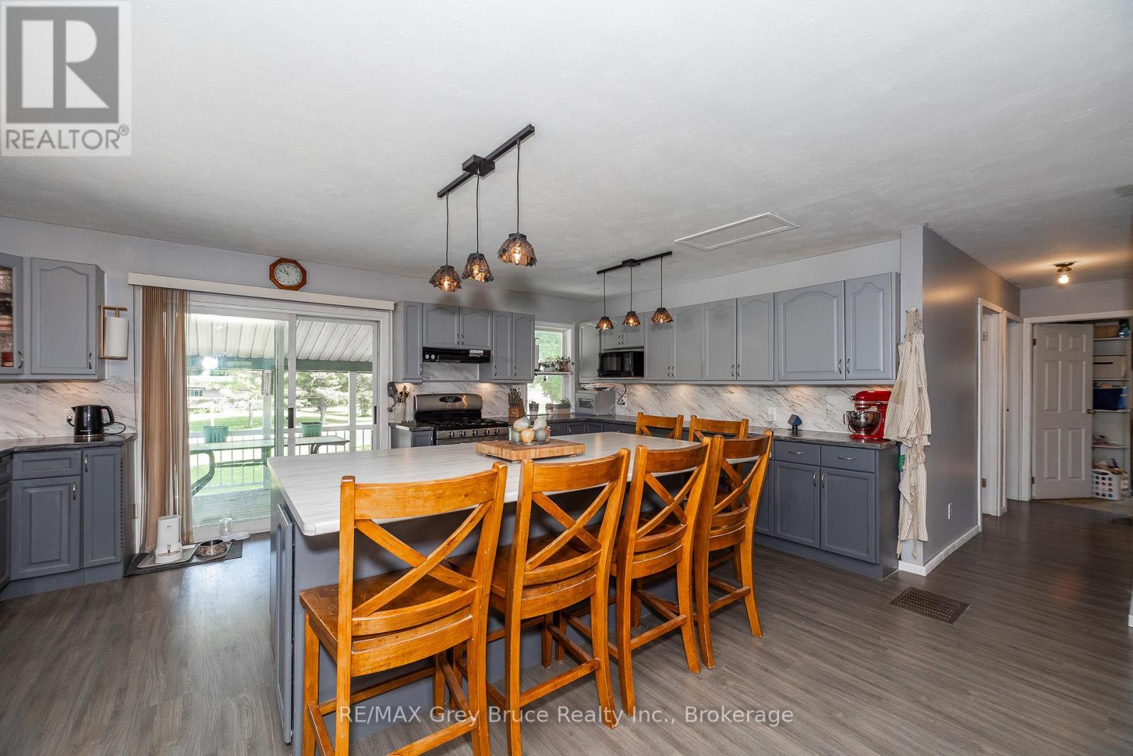 283 6 Concession, Arran-Elderslie, Ontario  N0H 2N0 - Photo 15 - X12250013