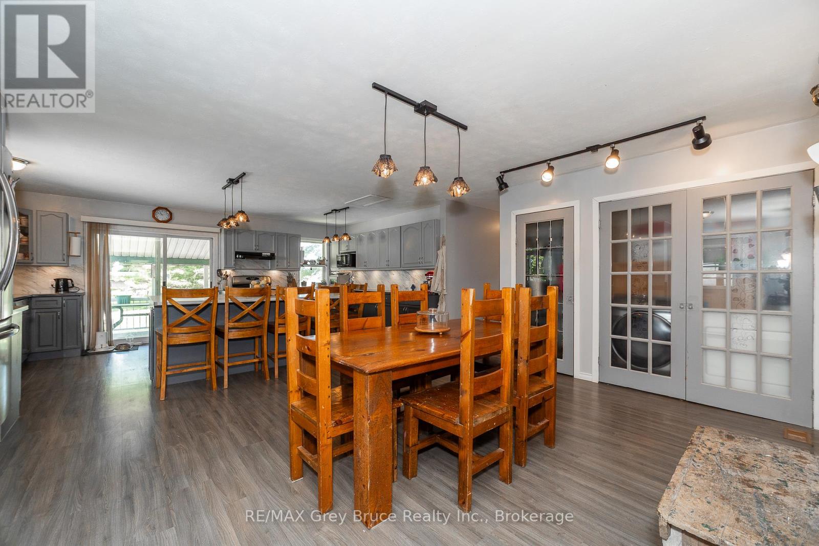 283 6 Concession, Arran-Elderslie, Ontario  N0H 2N0 - Photo 16 - X12250013