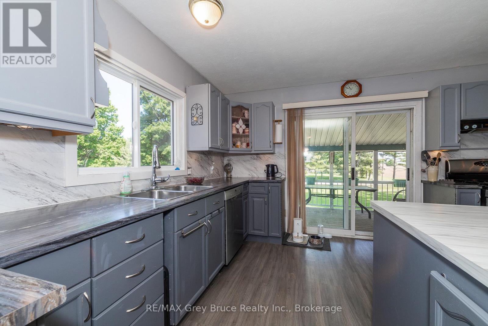 283 6 Concession, Arran-Elderslie, Ontario  N0H 2N0 - Photo 19 - X12250013