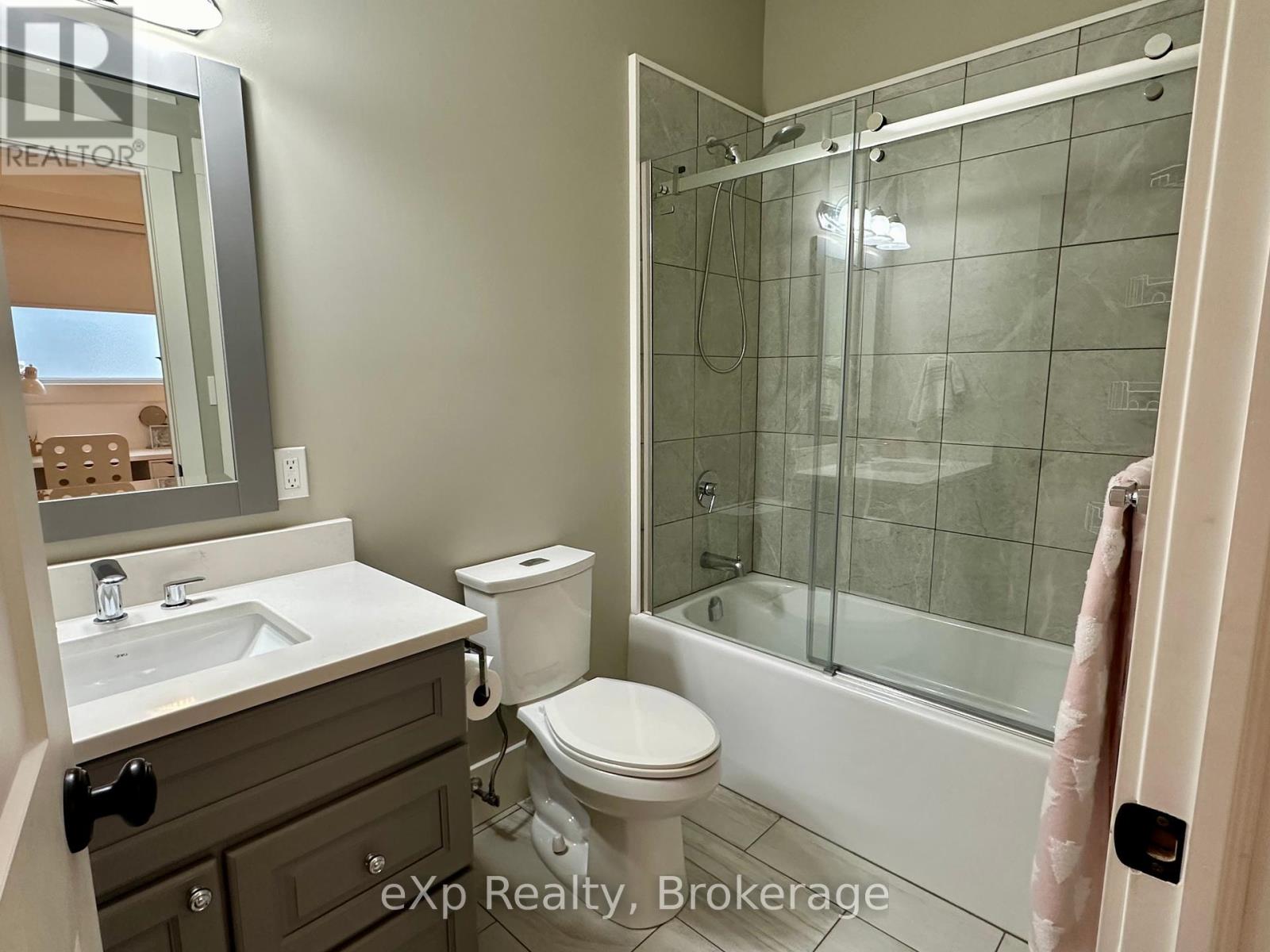 10 Woodstream Drive, Huntsville, Ontario  P1H 0B7 - Photo 14 - X12250041