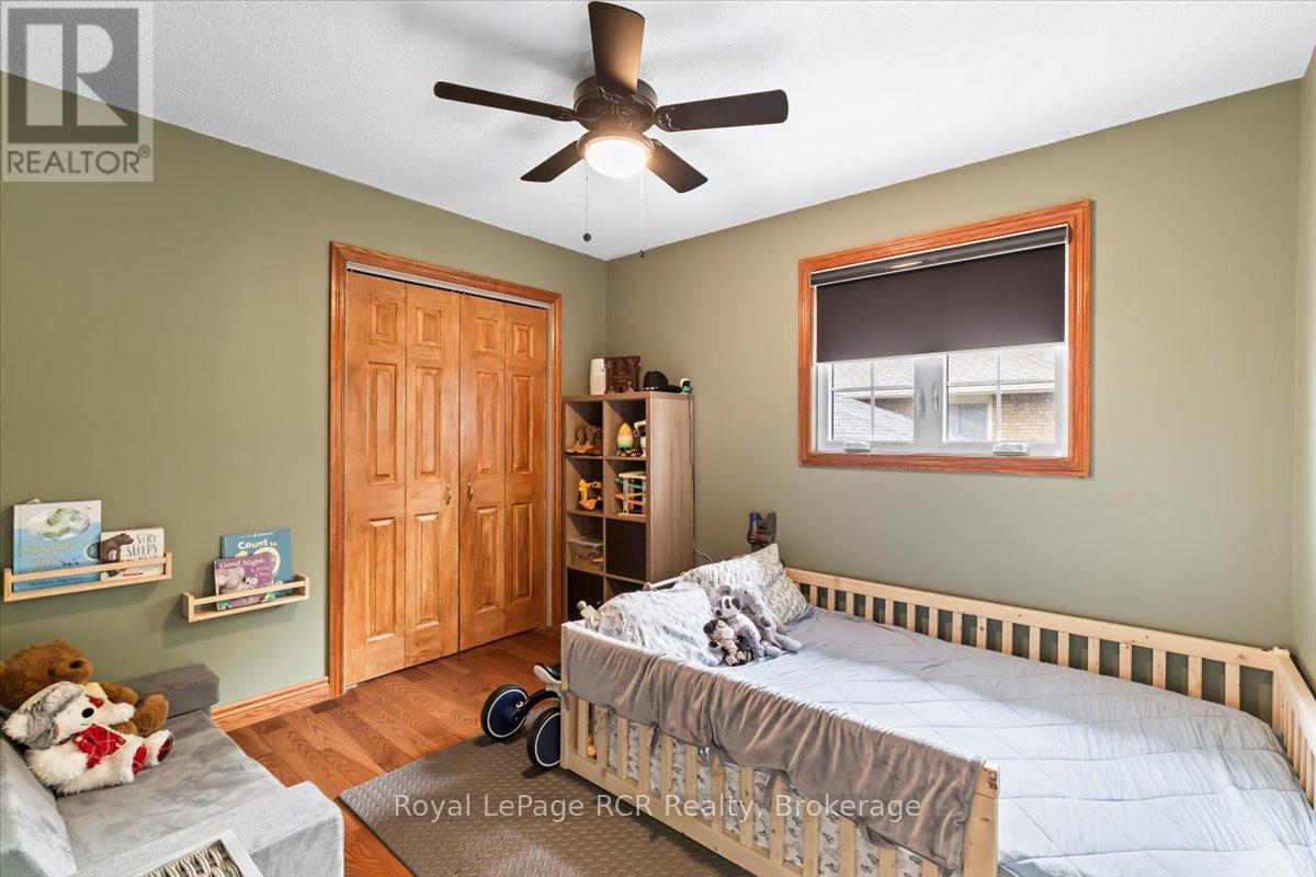 165 14th Avenue, Hanover, Ontario  N4N 3P7 - Photo 19 - X12250091