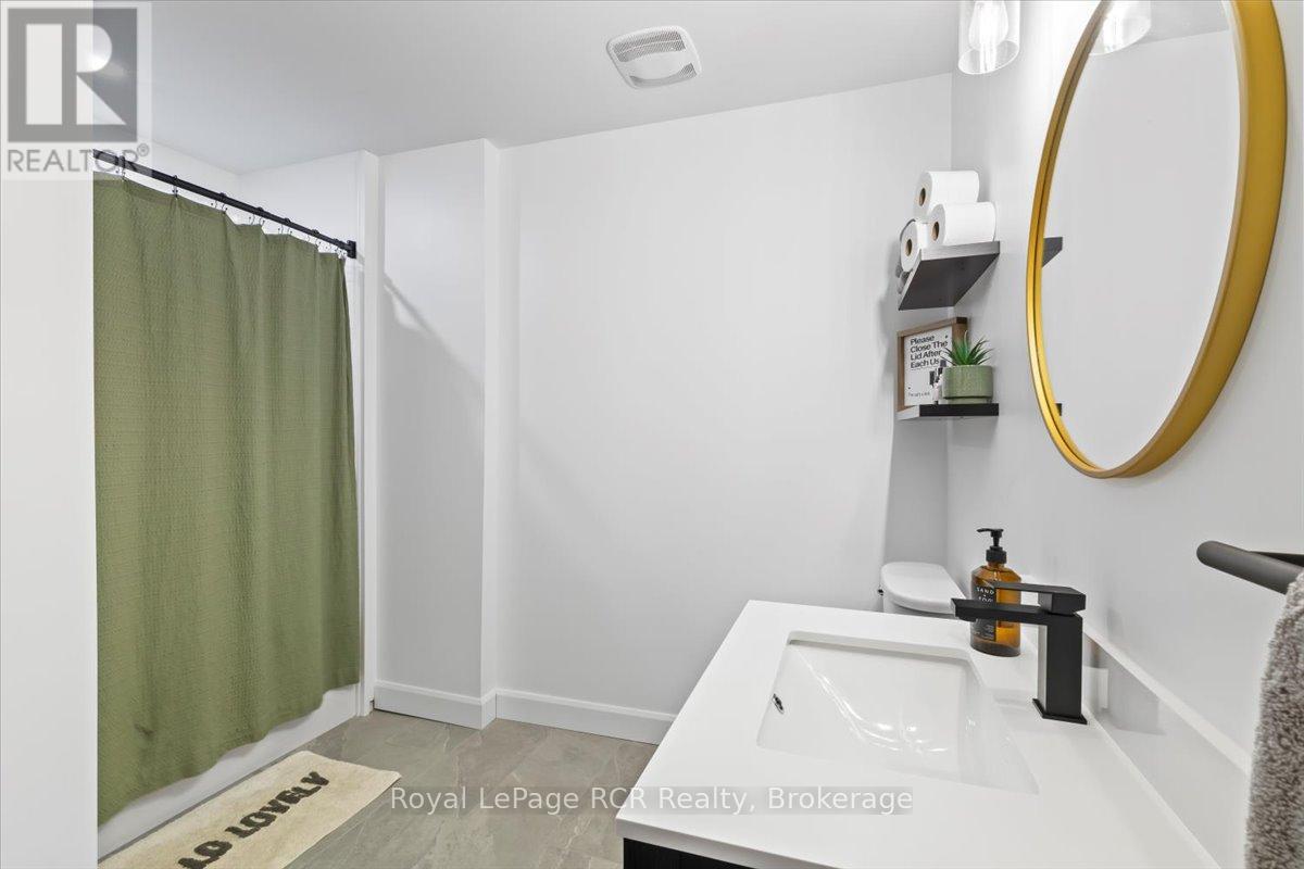 165 14th Avenue, Hanover, Ontario  N4N 3P7 - Photo 27 - X12250091