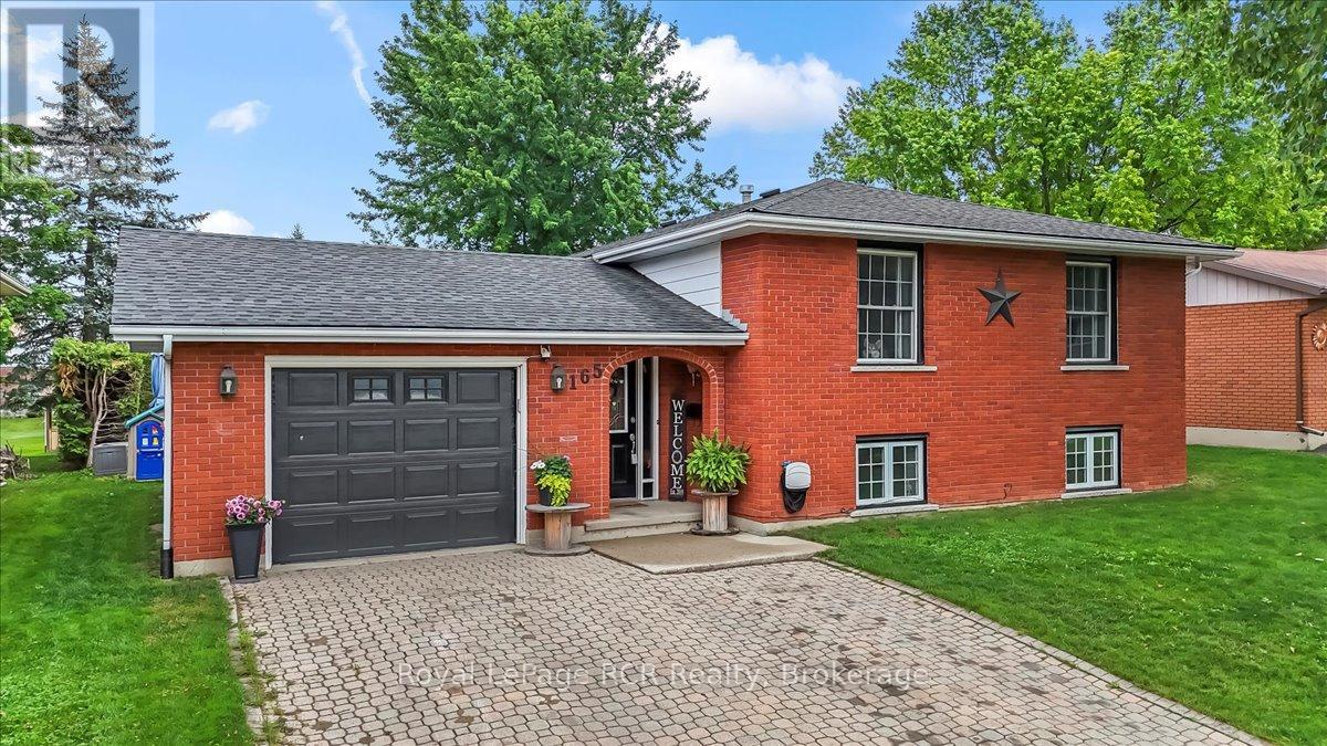 165 14th Avenue, Hanover, Ontario  N4N 3P7 - Photo 3 - X12250091