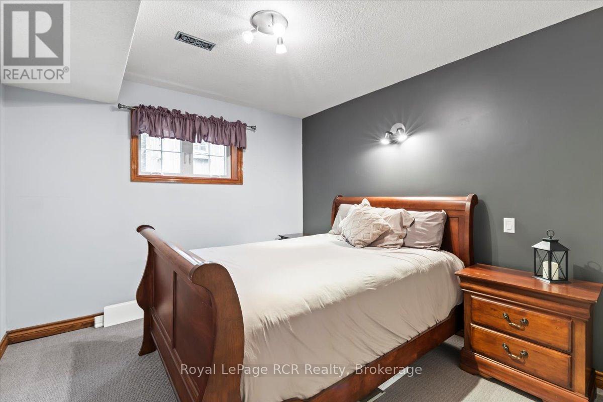 165 14th Avenue, Hanover, Ontario  N4N 3P7 - Photo 30 - X12250091