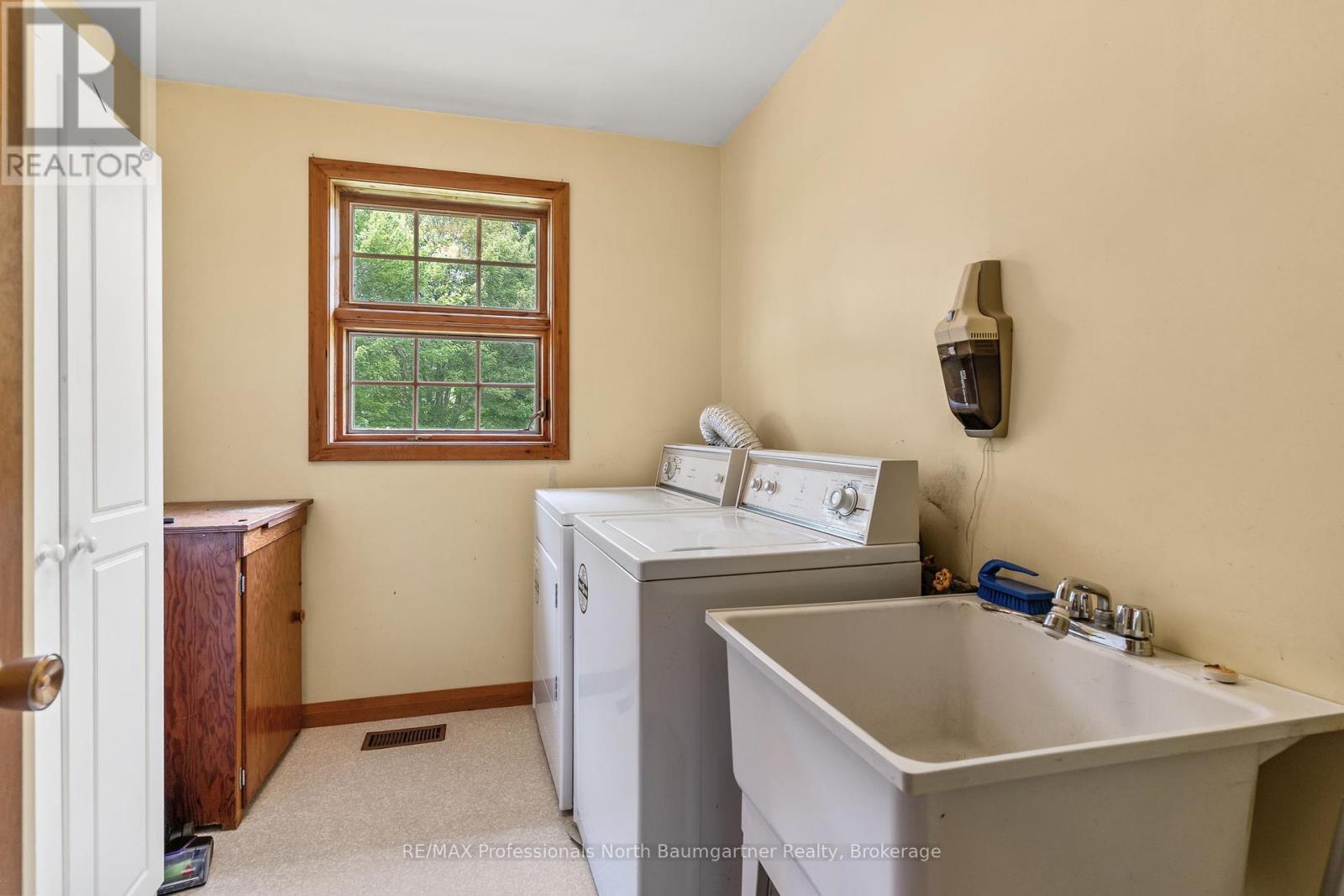 1230 North Shore Road, Algonquin Highlands, Ontario  K0M 1S0 - Photo 25 - X12250094